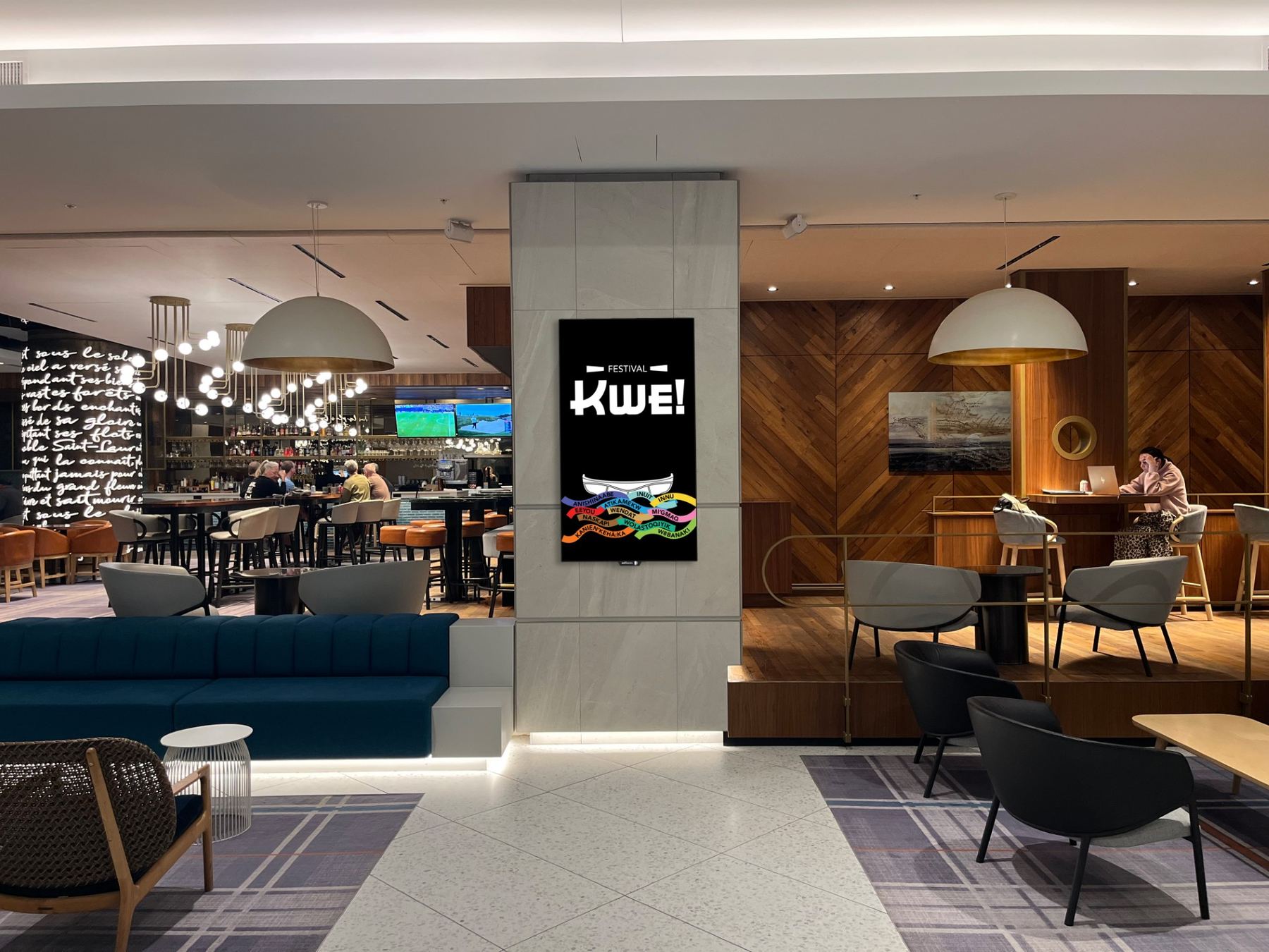 Écran d'affichage Adfaces au Hilton Québec — campagne Festival Kwé!